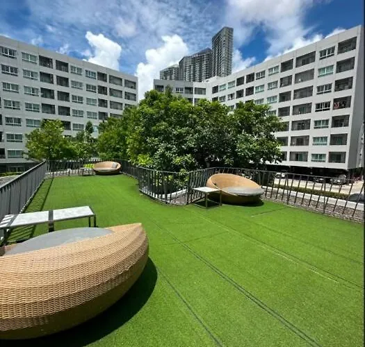 Lounge Pool & Gym Near Bts Punawitti 아파트호텔 3*