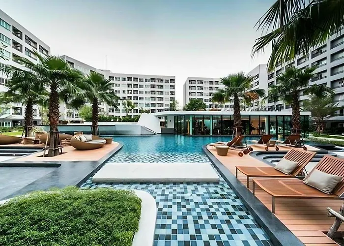 Lounge Pool & Gym Near Bts Punawitti 아파트호텔 방콕
