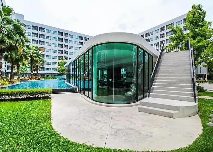 Lounge Pool & Gym Near Bts Punawitti