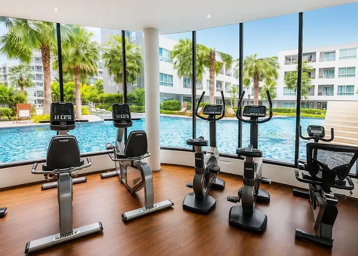 Lounge Pool & Gym Near Bts Punawitti 아파트호텔 3*