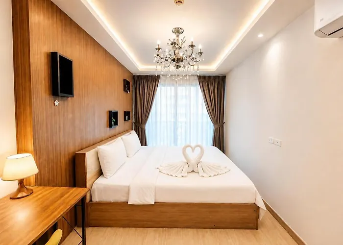 Lounge Pool & Gym Near Bts Punawitti 3*